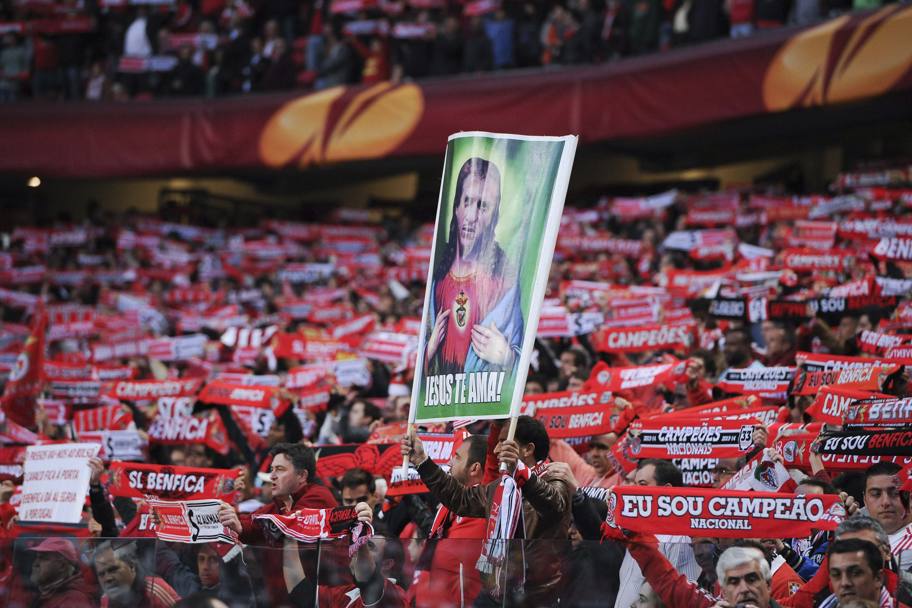 Ora il pubblico del Da Luz trema, nonostante inciti in modo incessante il Benfica. Lapresse 